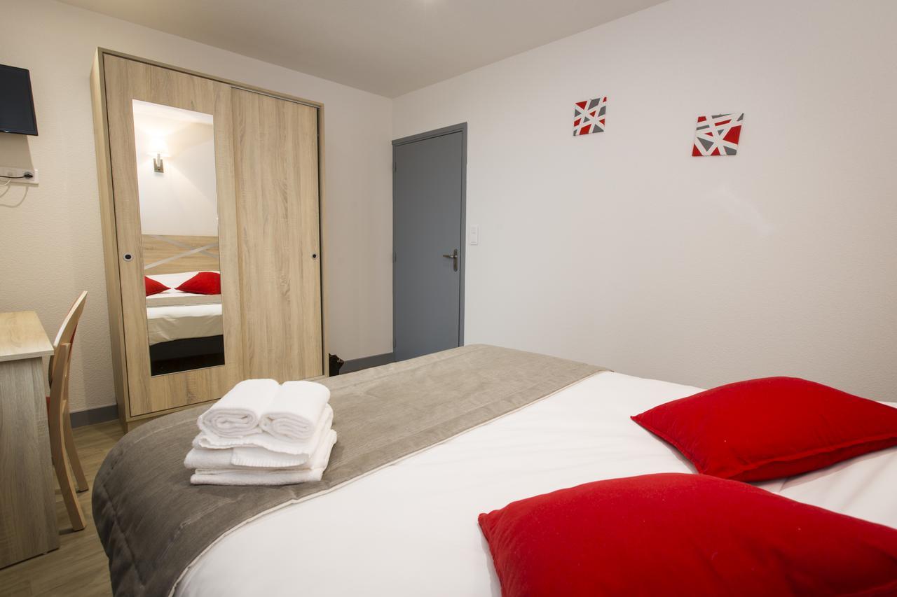 Отель Le Relais Delys Saint-Remy-sur-Durolle Экстерьер фото
